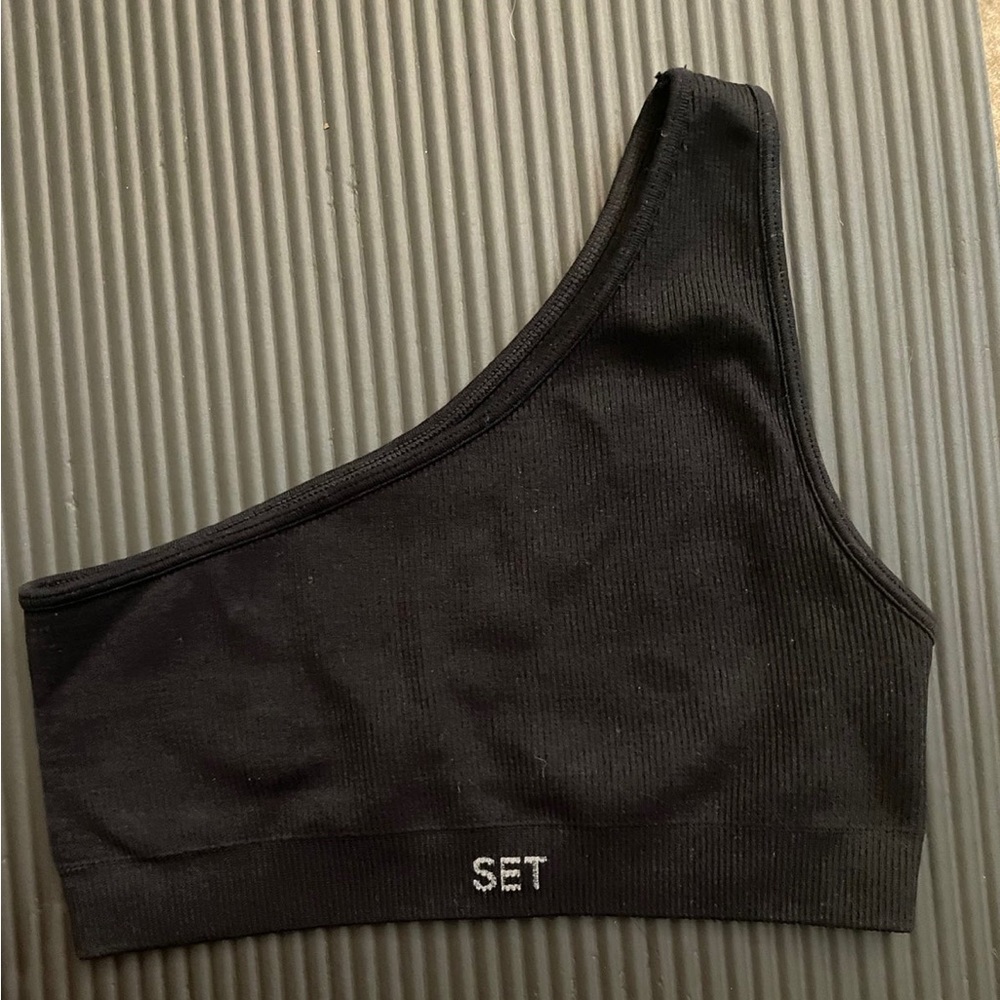 SET Active one shoulder bra in Onyx